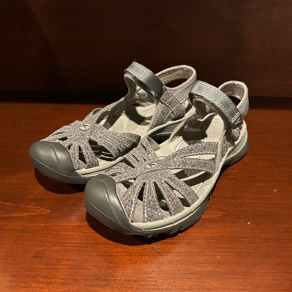 Women’s Keene Gray Sandals